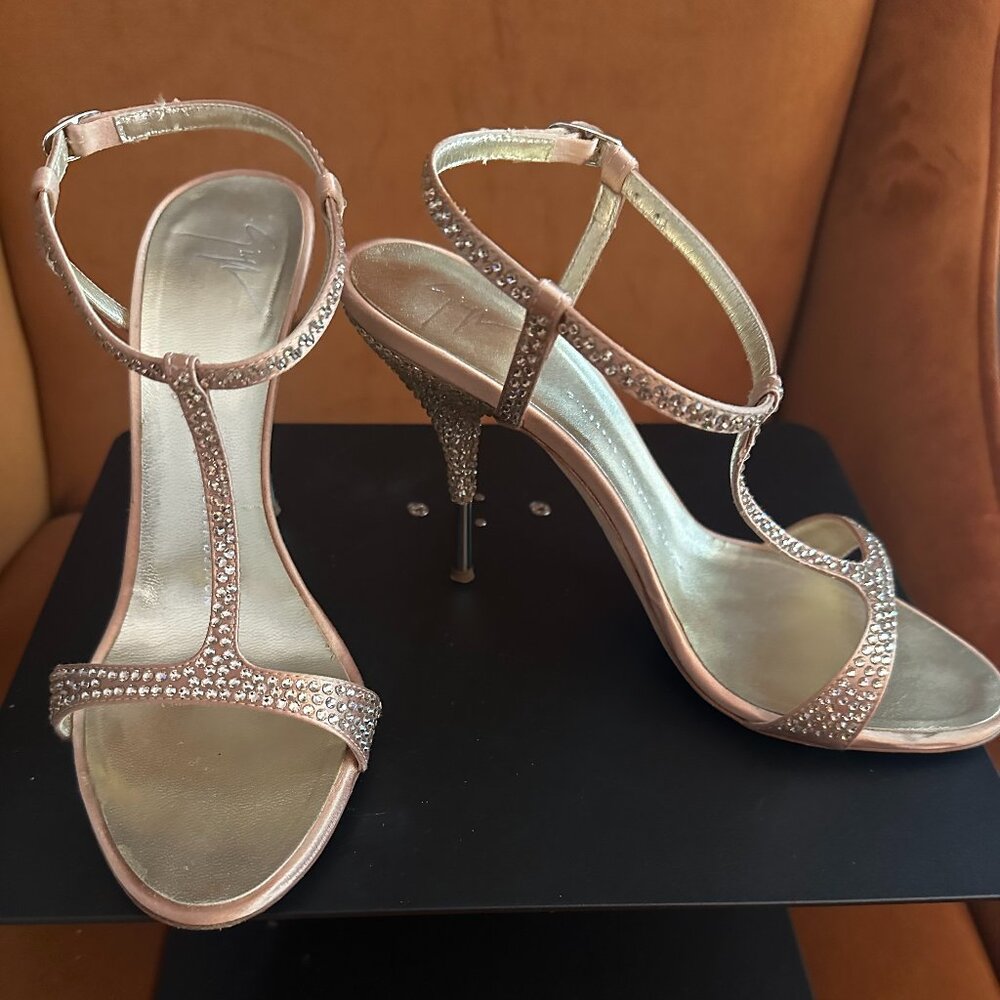 Giuseppe Zanotti Designs Rose Gold T Strap Rhinestone Sandal